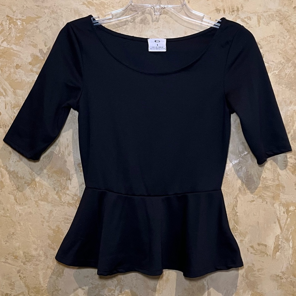 Pins & Needles Flare Short Sleeve Top - size small